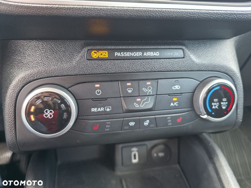 Ford Focus 1.5 EcoBlue Connected - 13