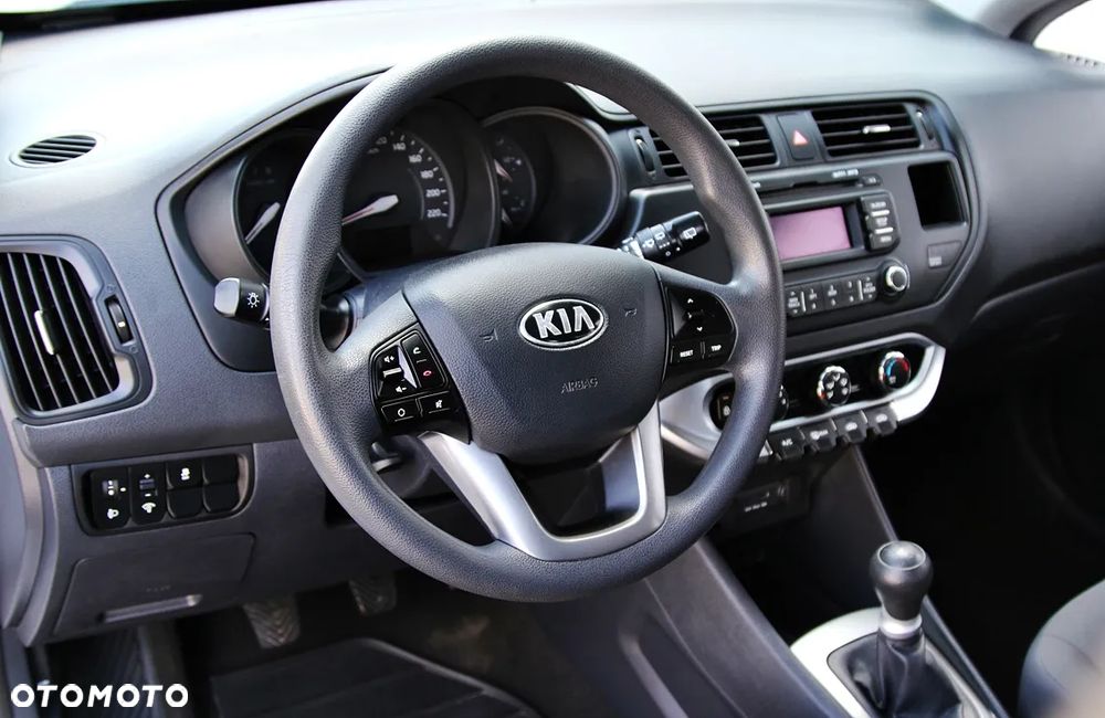 Kia Rio 1.2 L - 14