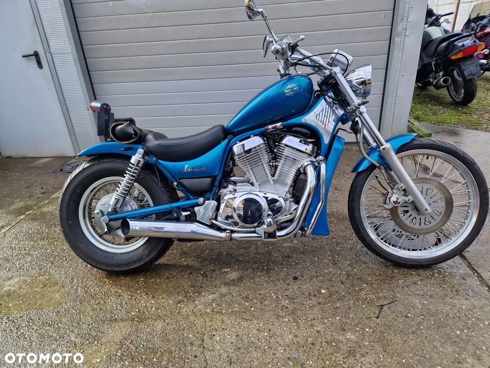 Suzuki Intruder - 1