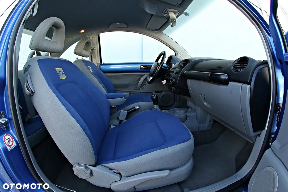 Volkswagen New Beetle - 34