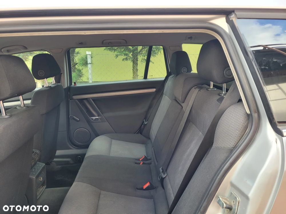 Opel Vectra 1.9 CDTI DPF Automatik Edition - 4