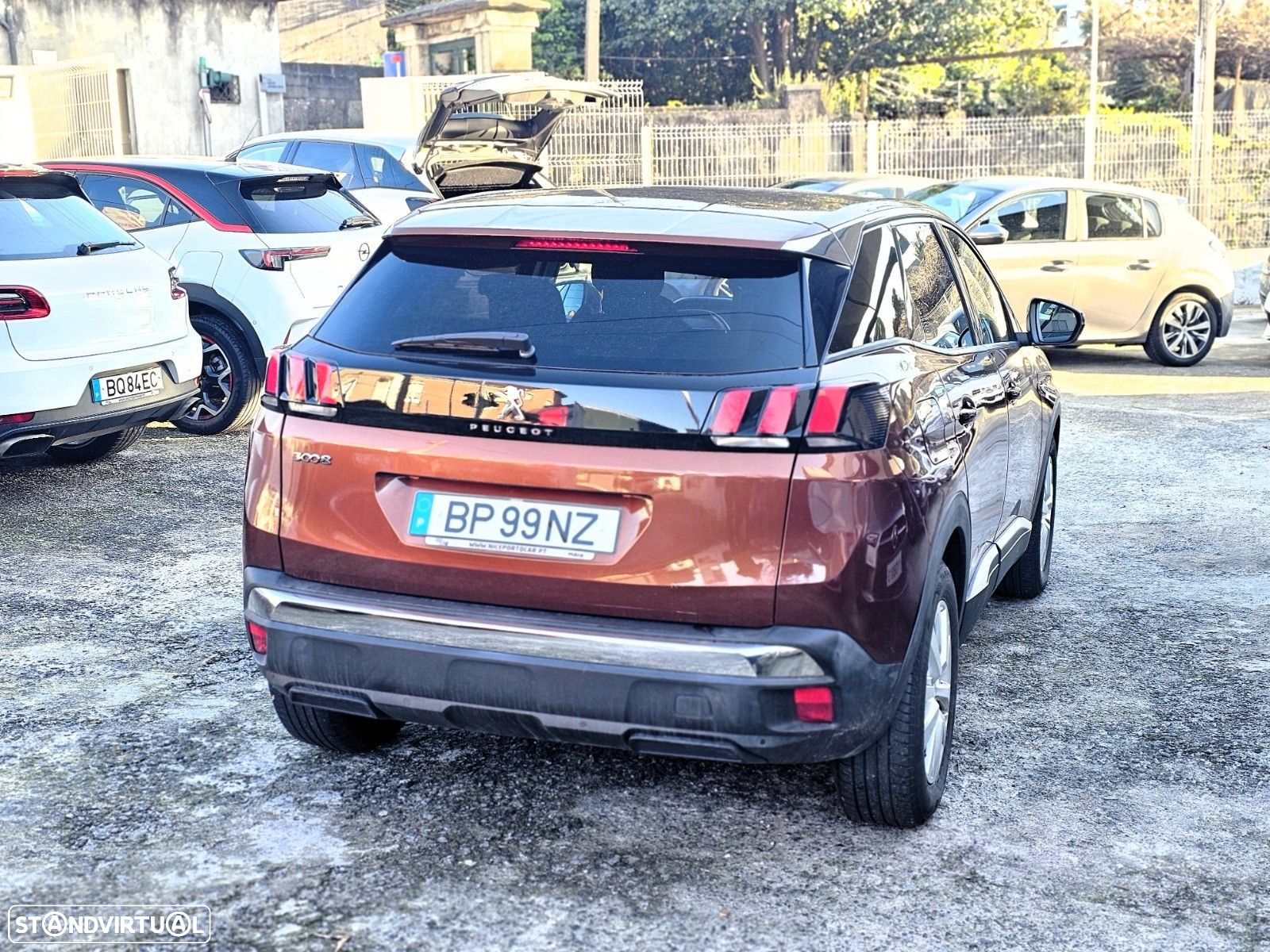 Peugeot 3008 1.2 PureTech Allure EAT8 - 4