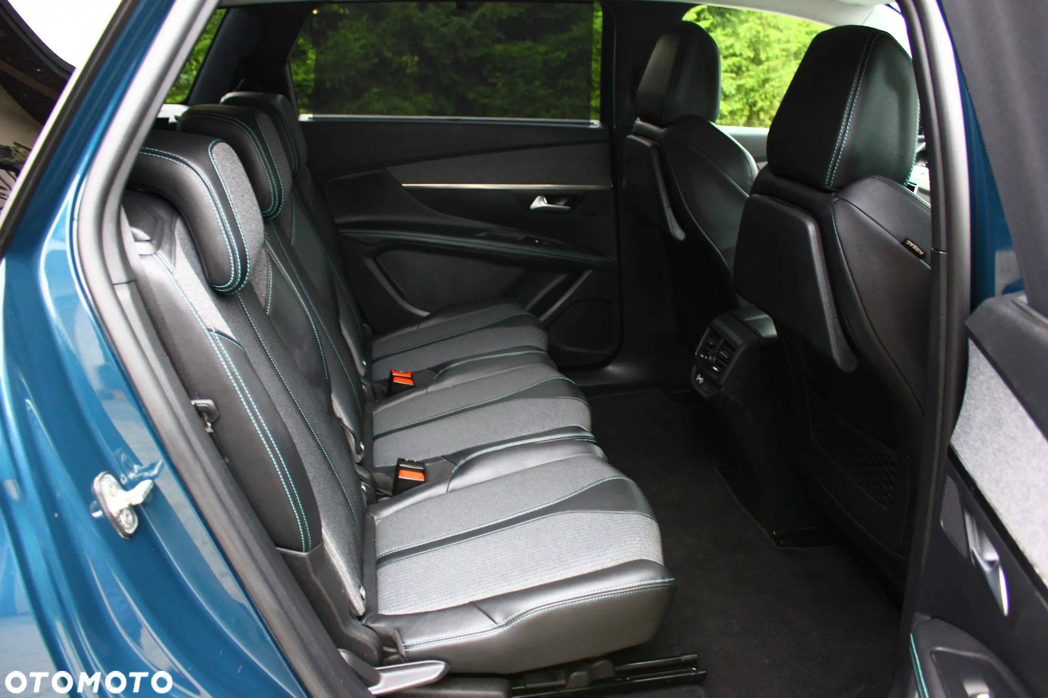 Peugeot 5008 1.5 BlueHDi Allure S&S EAT8 - 36