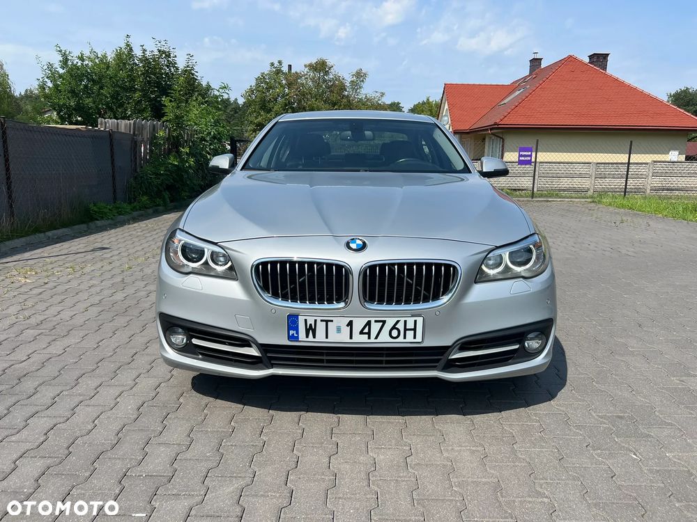 BMW Seria 5 528i xDrive Sport-Aut Luxury Line - 3
