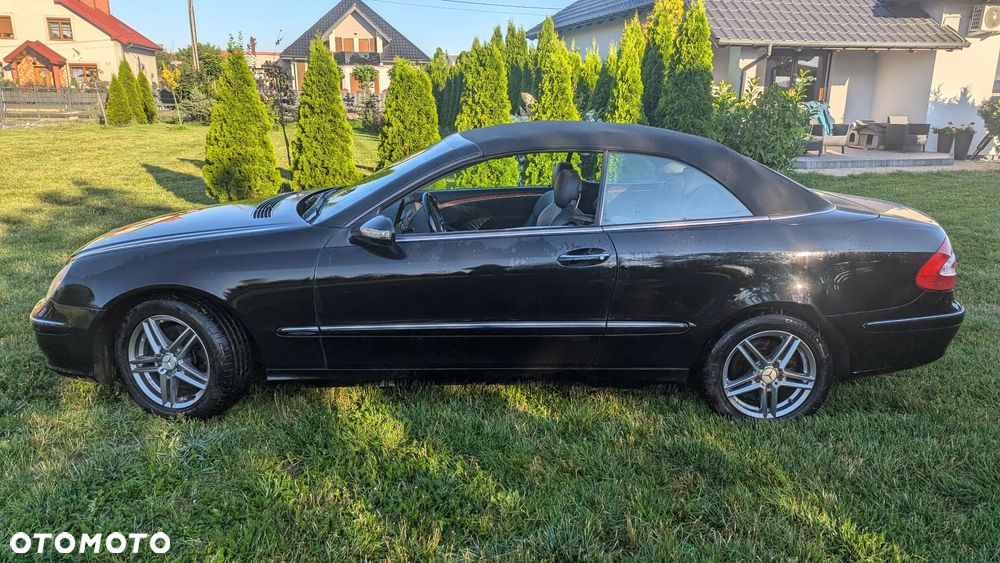 Mercedes-Benz CLK - 12