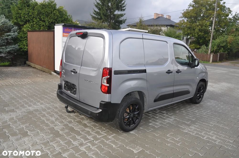 Toyota PRO ACE CITY - 19
