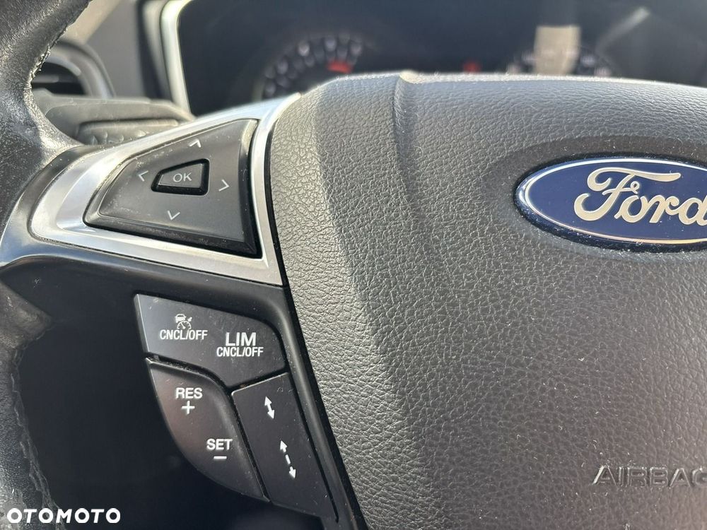 Ford Mondeo - 27
