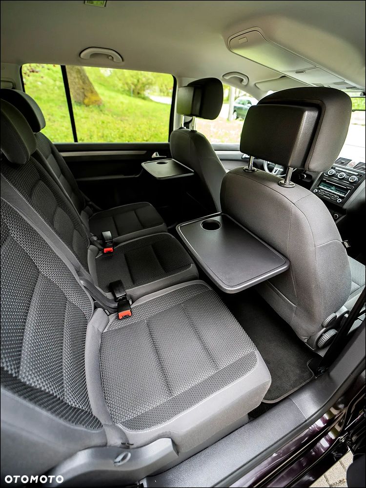 Volkswagen Touran - 30