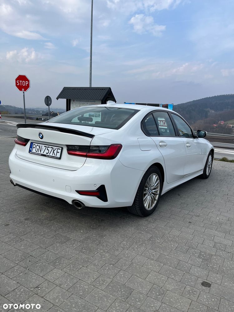 BMW Seria 3 320i Sport Line - 5