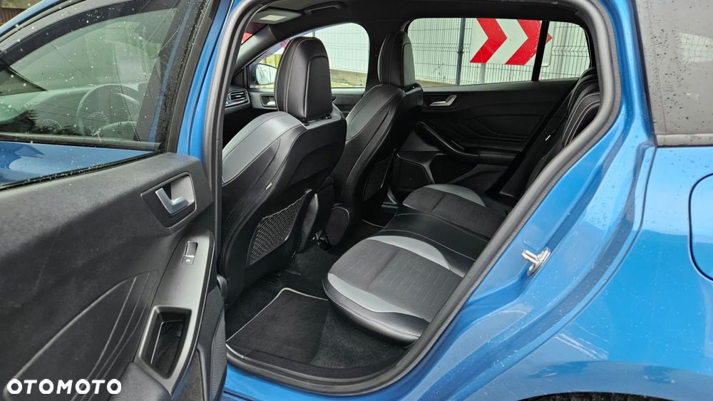 Ford Focus 2.0 EcoBlue S&S ST mit Styling-Paket - 34