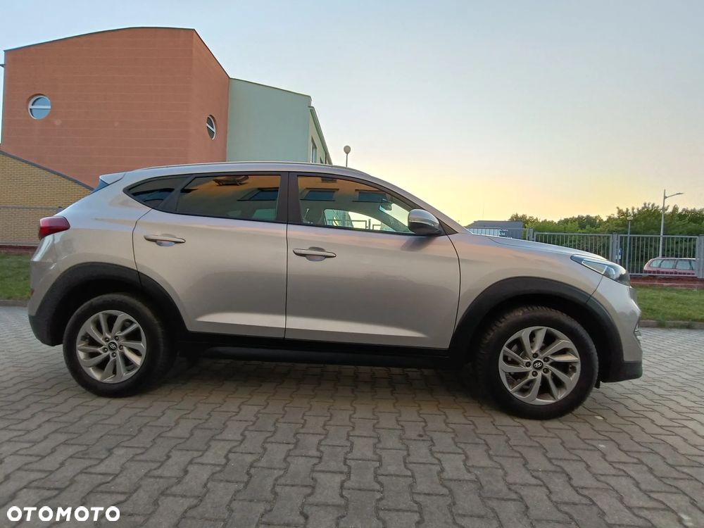 Hyundai Tucson blue 1.7 CRDi 2WD Passion Plus - 10
