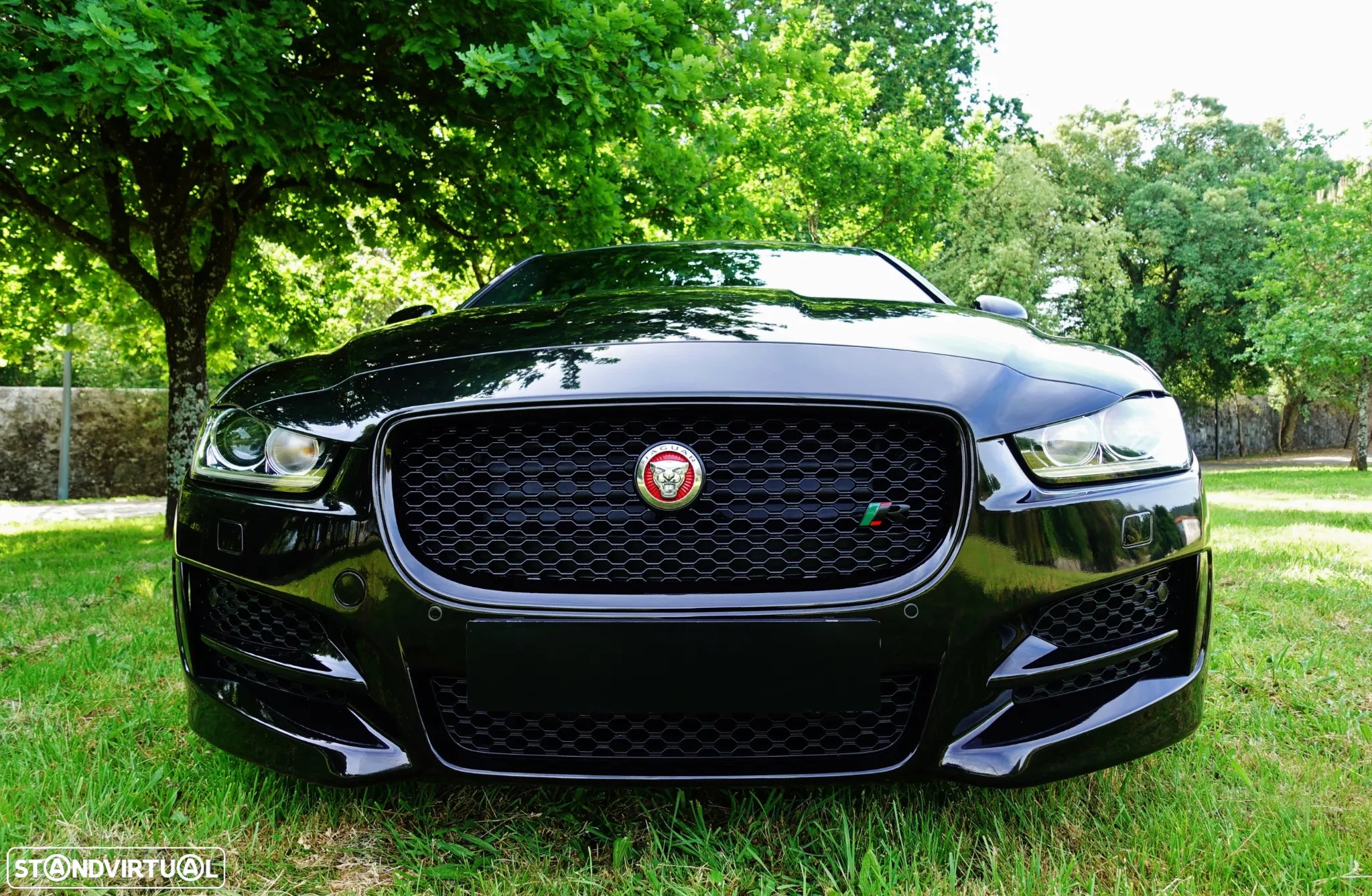 Jaguar XE 2.0 D R-Sport Aut. - 17