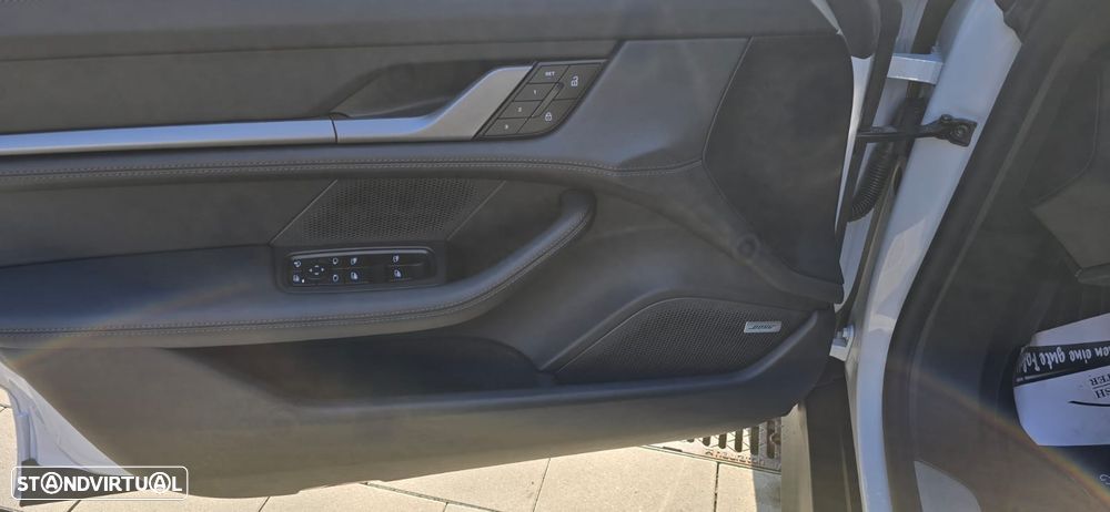 Porsche Taycan Bateria Performance Plus - 12