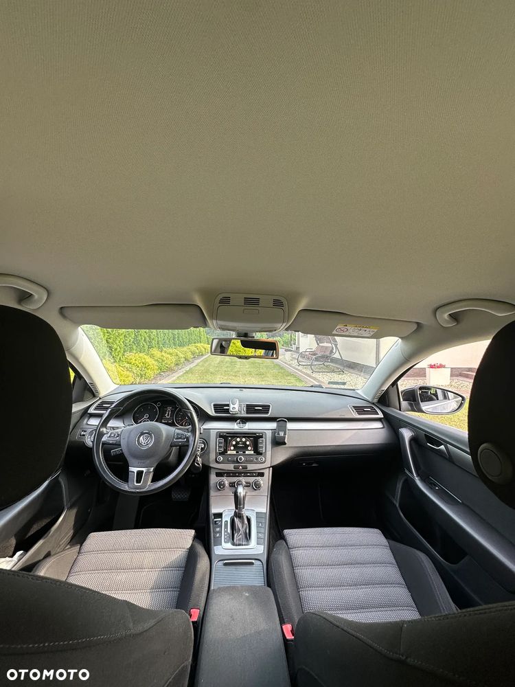 Volkswagen Passat 2.0 TDI DSG Highline - 11