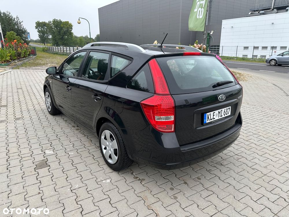 Kia Ceed 1.4 L - 24