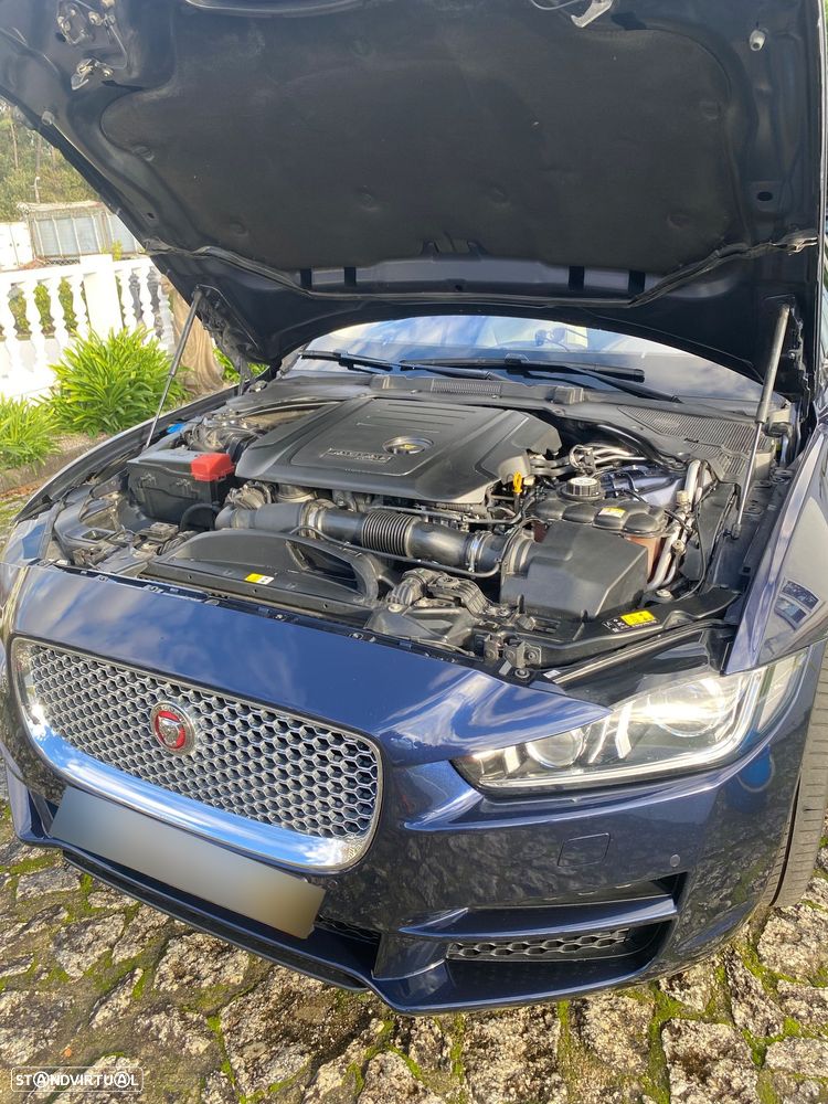 Jaguar XE 2.0 D Prestige Aut. - 32
