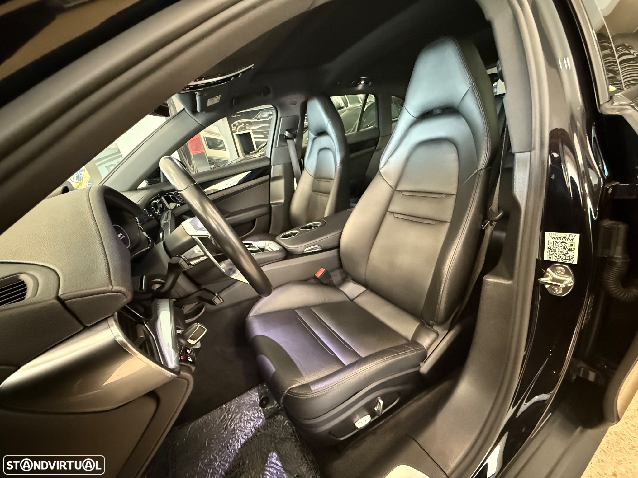 Porsche Panamera Sport Turismo 4 E-Hybrid - 24