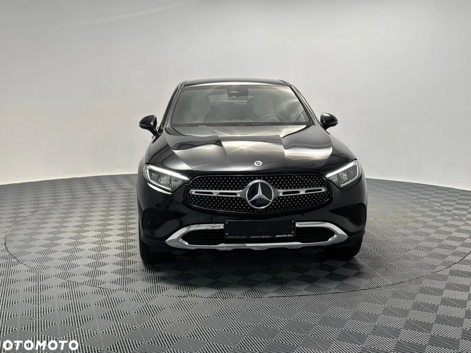 Mercedes-Benz GLC - 16