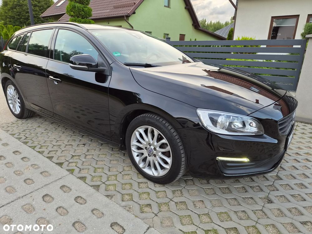 Volvo V60 D2 Kinetic - 2