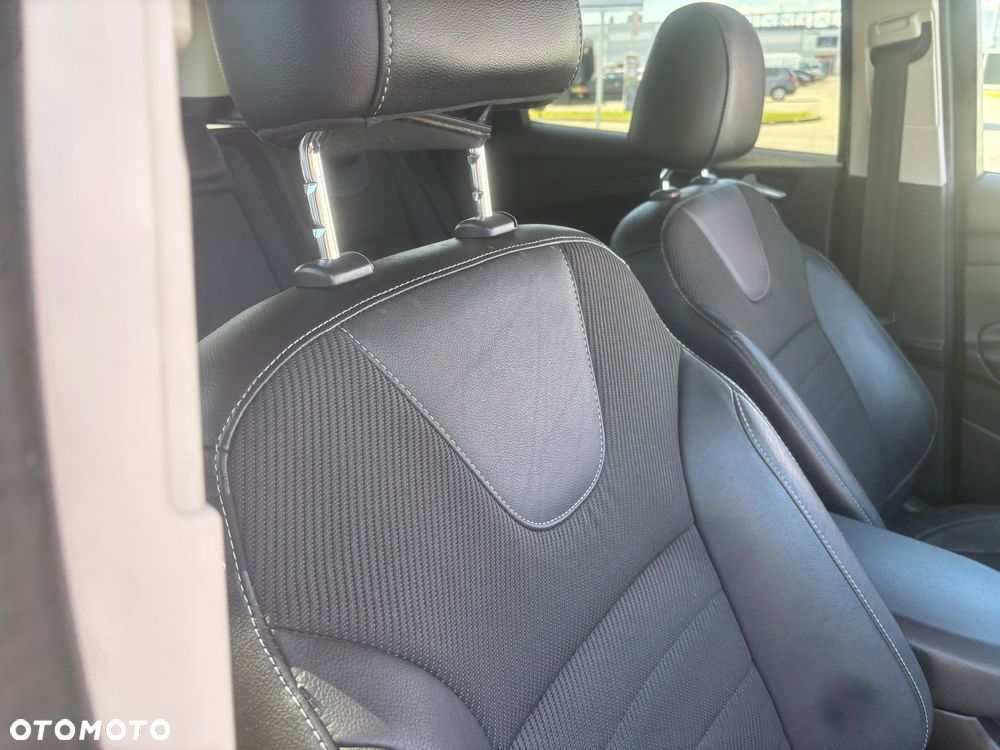 Ford Kuga 1.5 EcoBoost 2x4 Titanium - 32