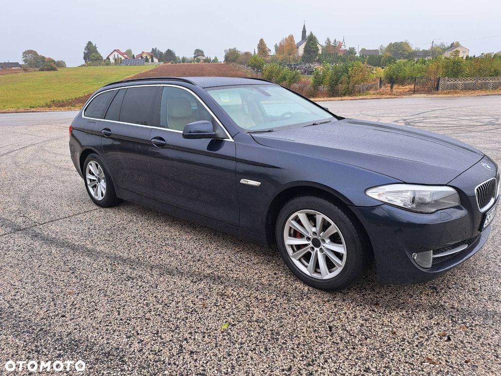 BMW Seria 5 520d Luxury Line - 2