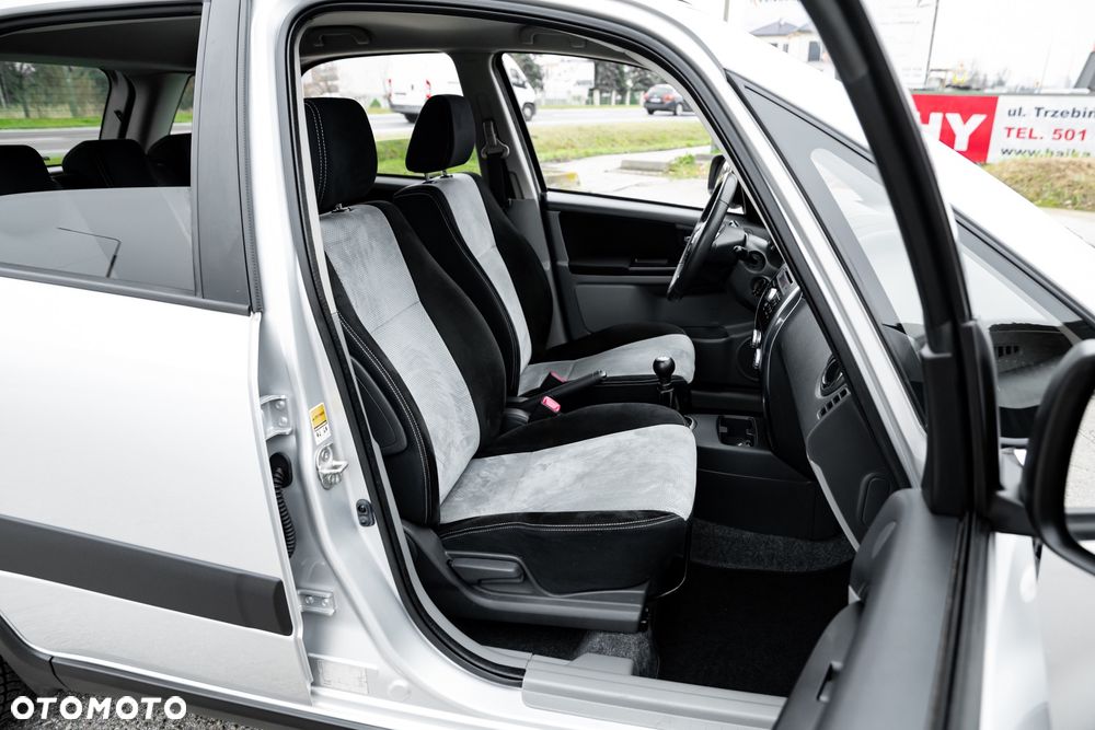 Suzuki SX4 1.6 VVT 4x4 Comfort - 24