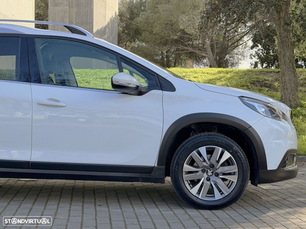 Peugeot 2008 1.2 PureTech Allure - 15