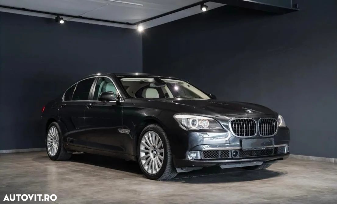 BMW Seria 7 750i xDrive Aut. - 1