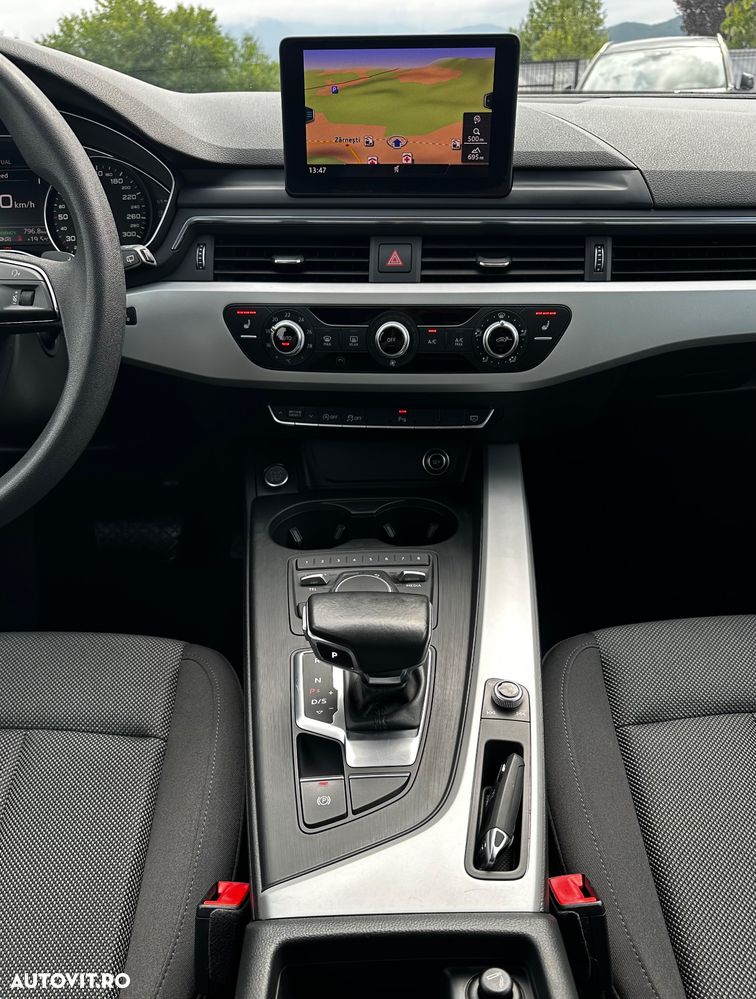 Audi A4 Avant 2.0 TDI ultra S tronic sport - 32