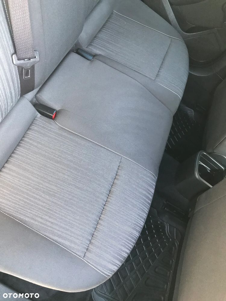 Opel Astra 1.4 Turbo Design Edition - 4
