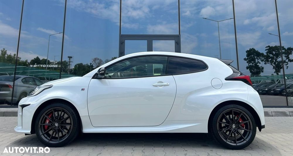 Toyota Yaris - 13