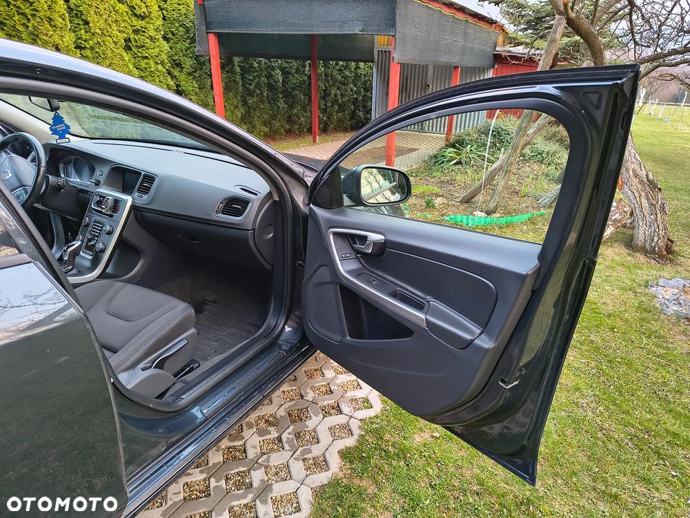 Volvo V60 D3 Geartronic Kinetic - 21