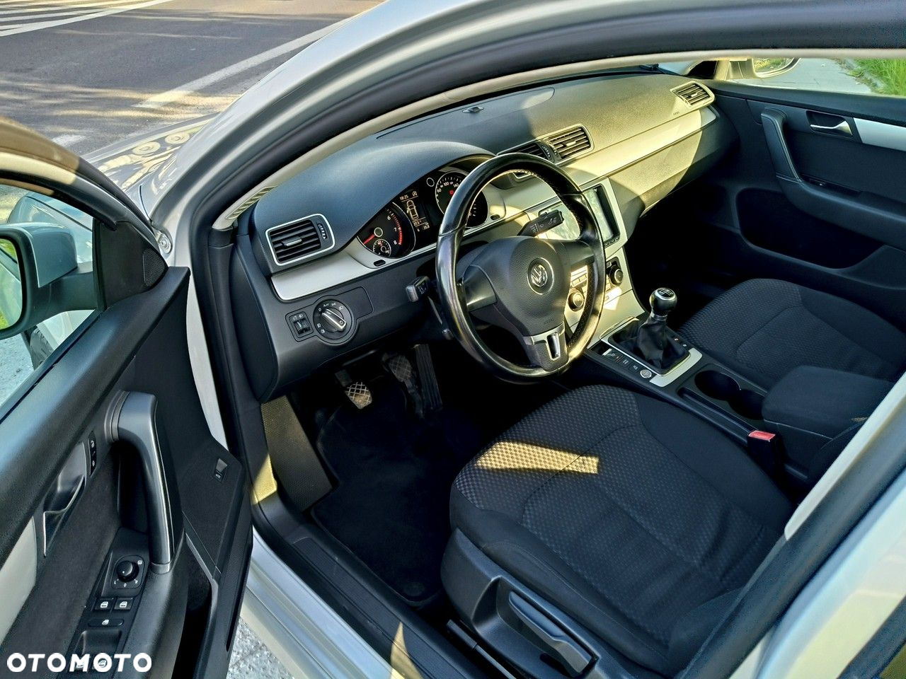 Volkswagen Passat - 12