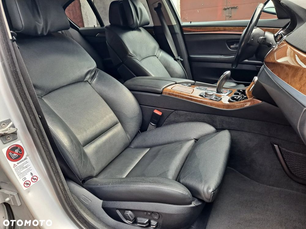 BMW Seria 5 530d xDrive Luxury Line - 14