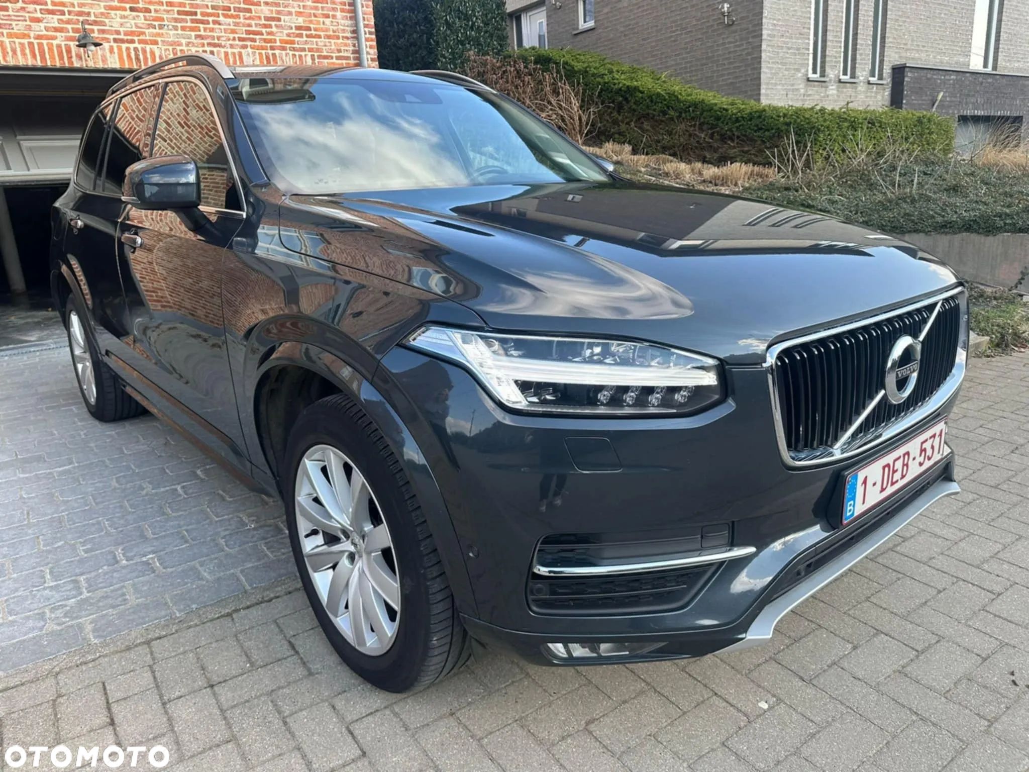 Volvo XC 90 - 1