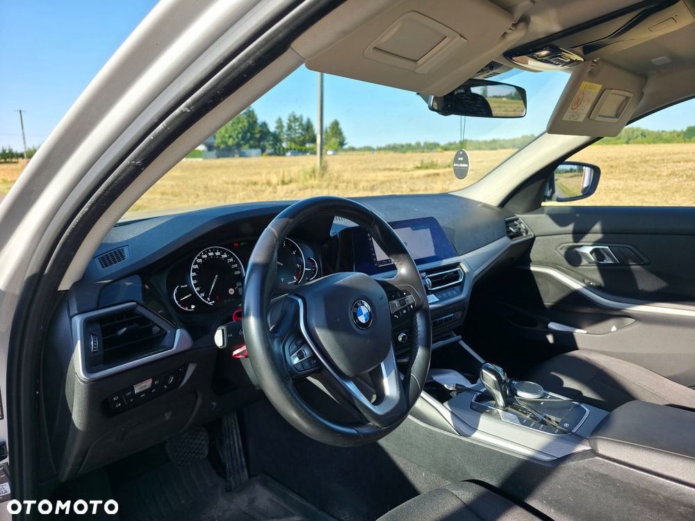 BMW Seria 3 320d - 6