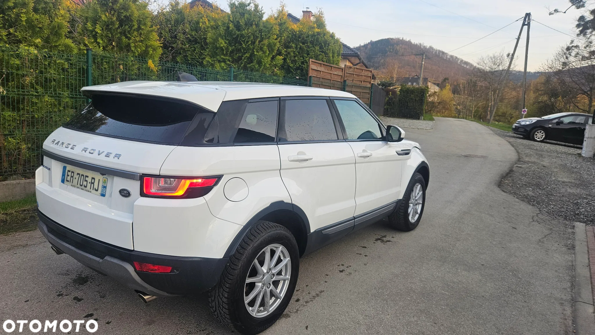 Land Rover Range Rover Evoque 2.0 D150 R-Dynamic - 34
