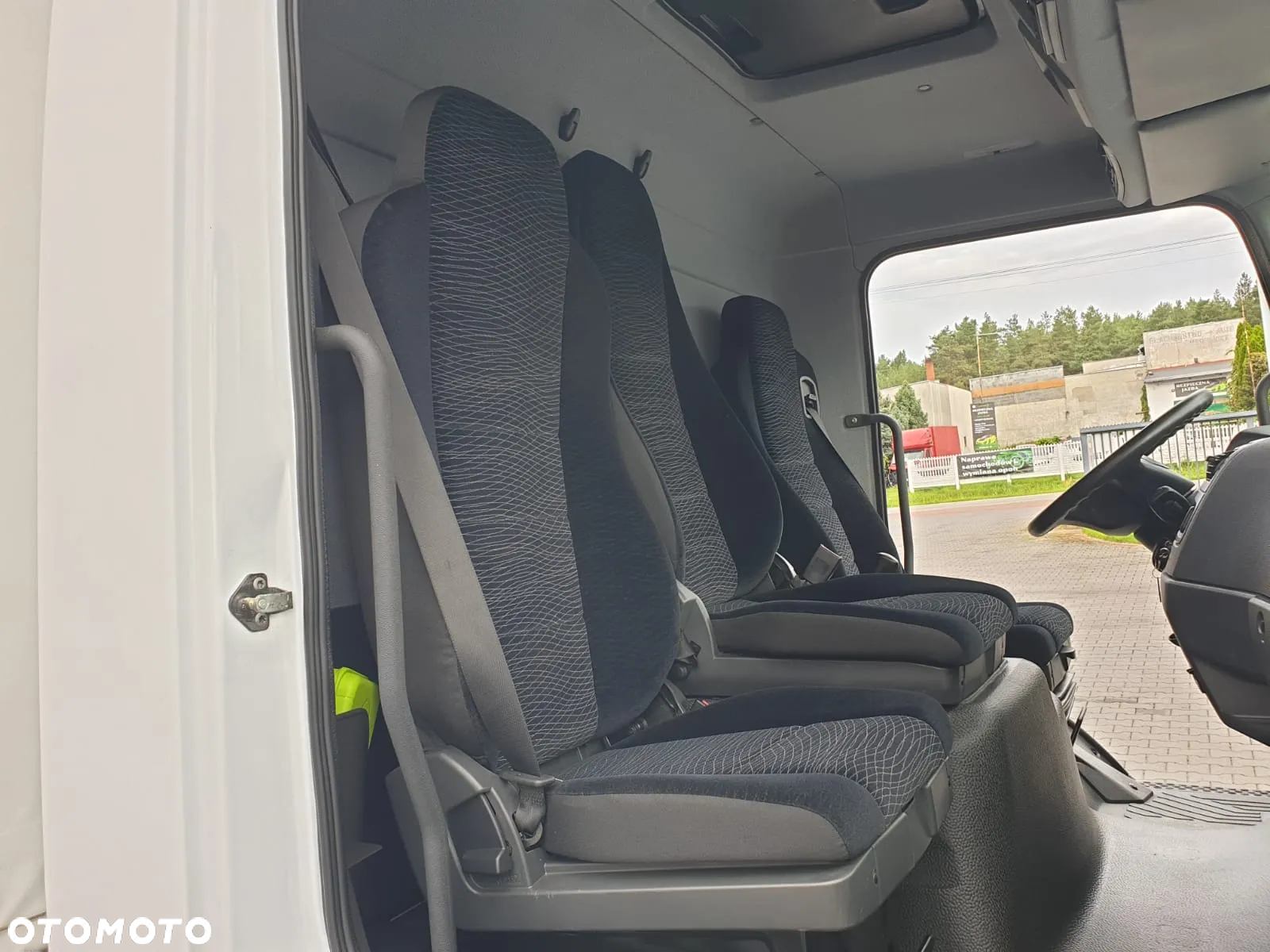 Mercedes-Benz ATEGO 818 L PLANDEKA + WINDA 3 FOTELE KLIMA PODUSZKI - 16