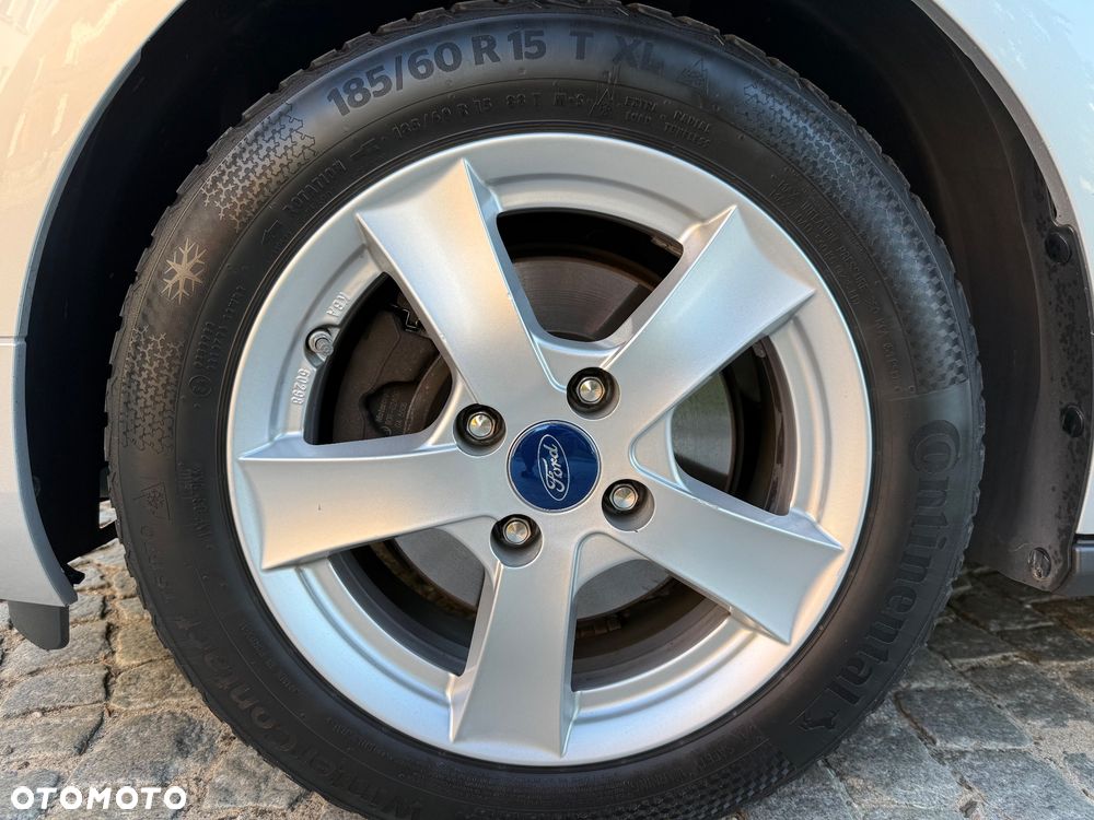 Ford Tourneo Courier 1.5 TDCi S&S Titanium - 4