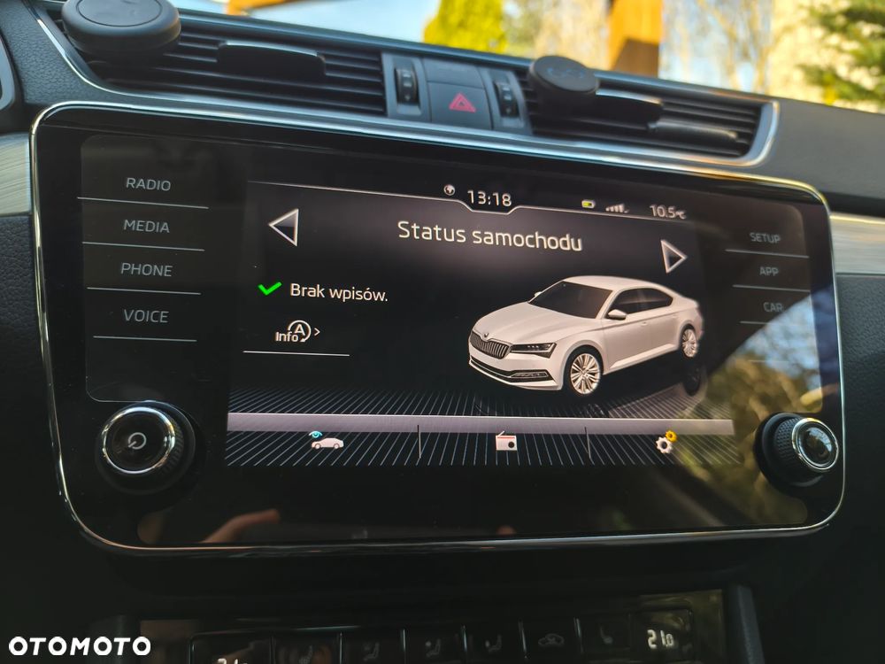 Skoda Superb ver-2-0-tdi-ambition - 25