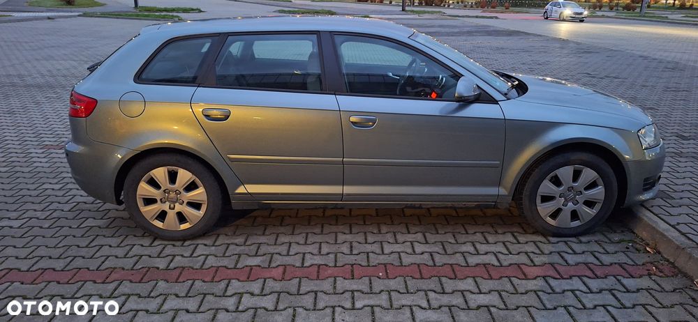 Audi A3 Sportback - 3