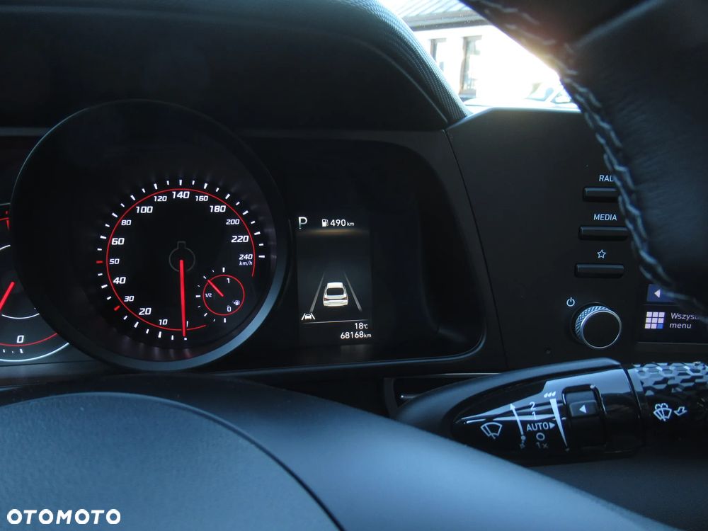 Hyundai Elantra 1.6 Smart CVT - 27