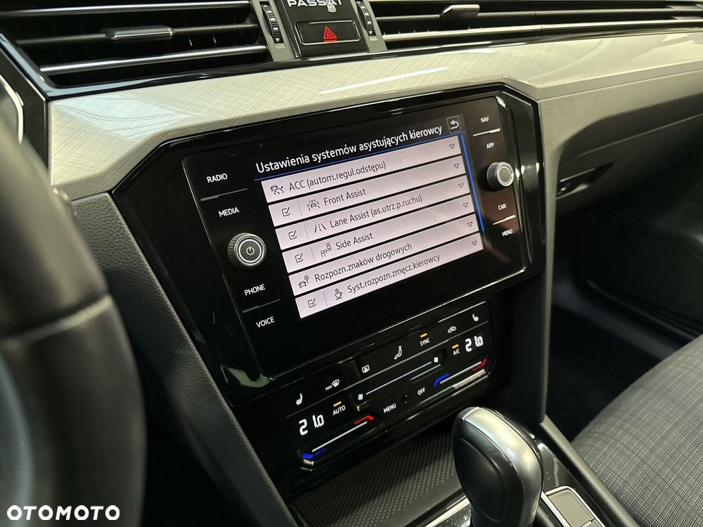 Volkswagen Passat - 29