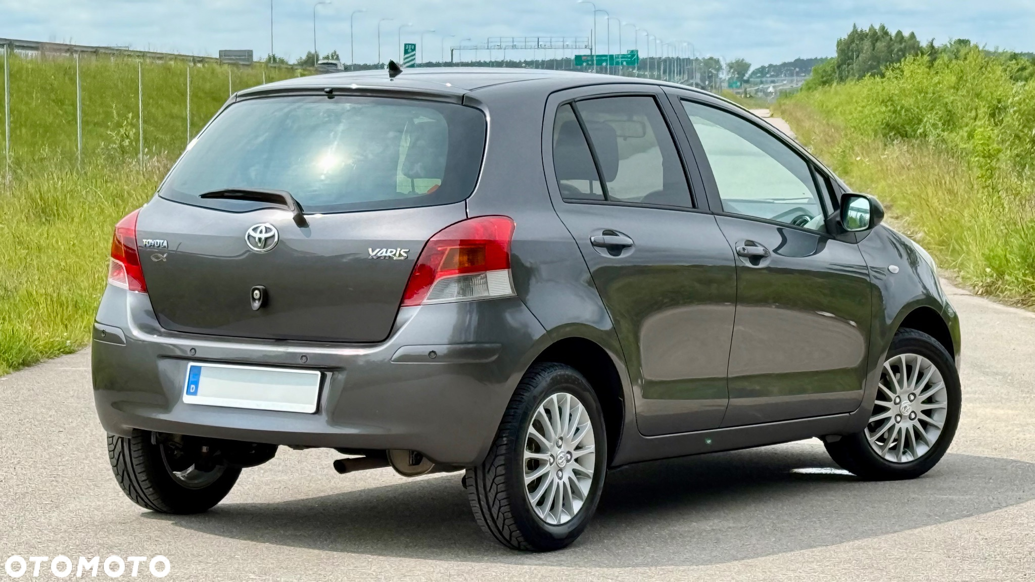 Toyota Yaris - 14