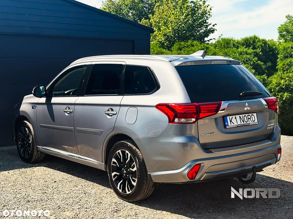 Mitsubishi Outlander 2.0 4WD Plus - 8
