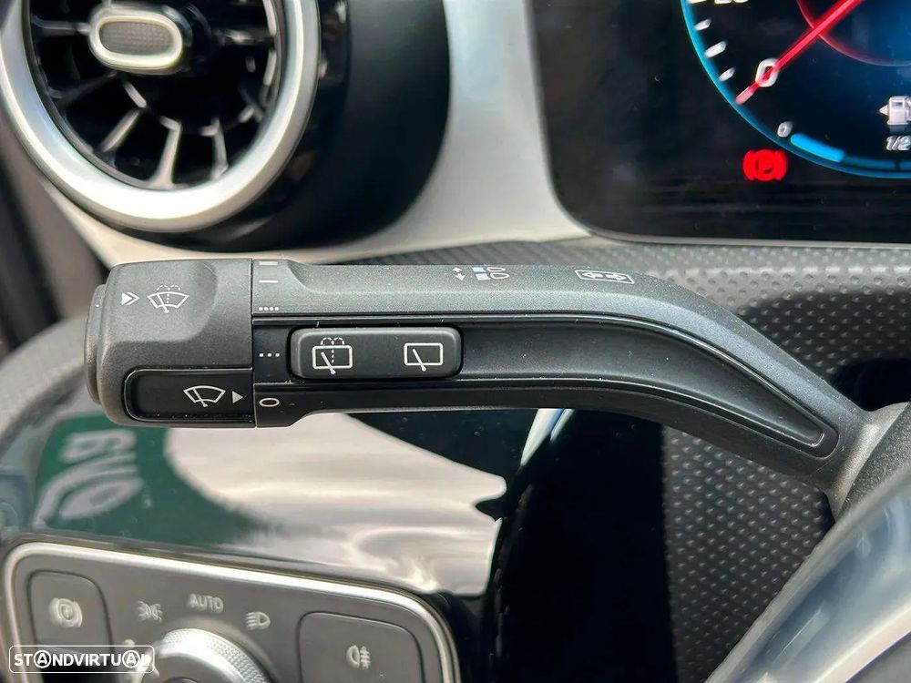 Mercedes-Benz CLA 180 d Shooting Brake AMG Line Aut. - 34