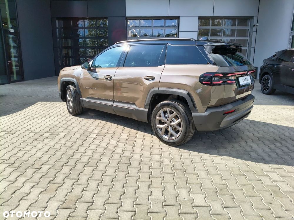 Jeep Compass - 4