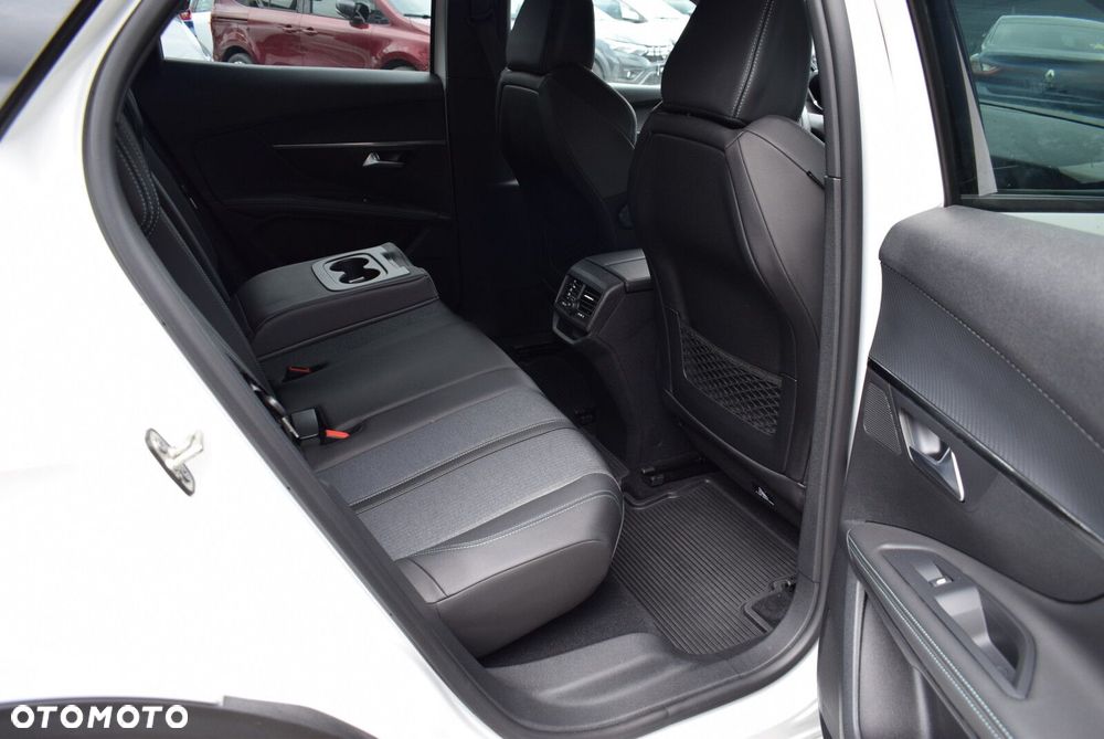 Peugeot 3008 1.5 BlueHDi Allure S&S EAT8 - 30
