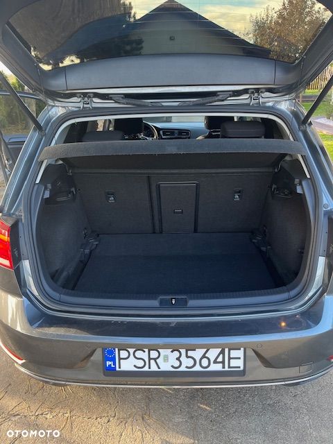 Volkswagen Golf - 8