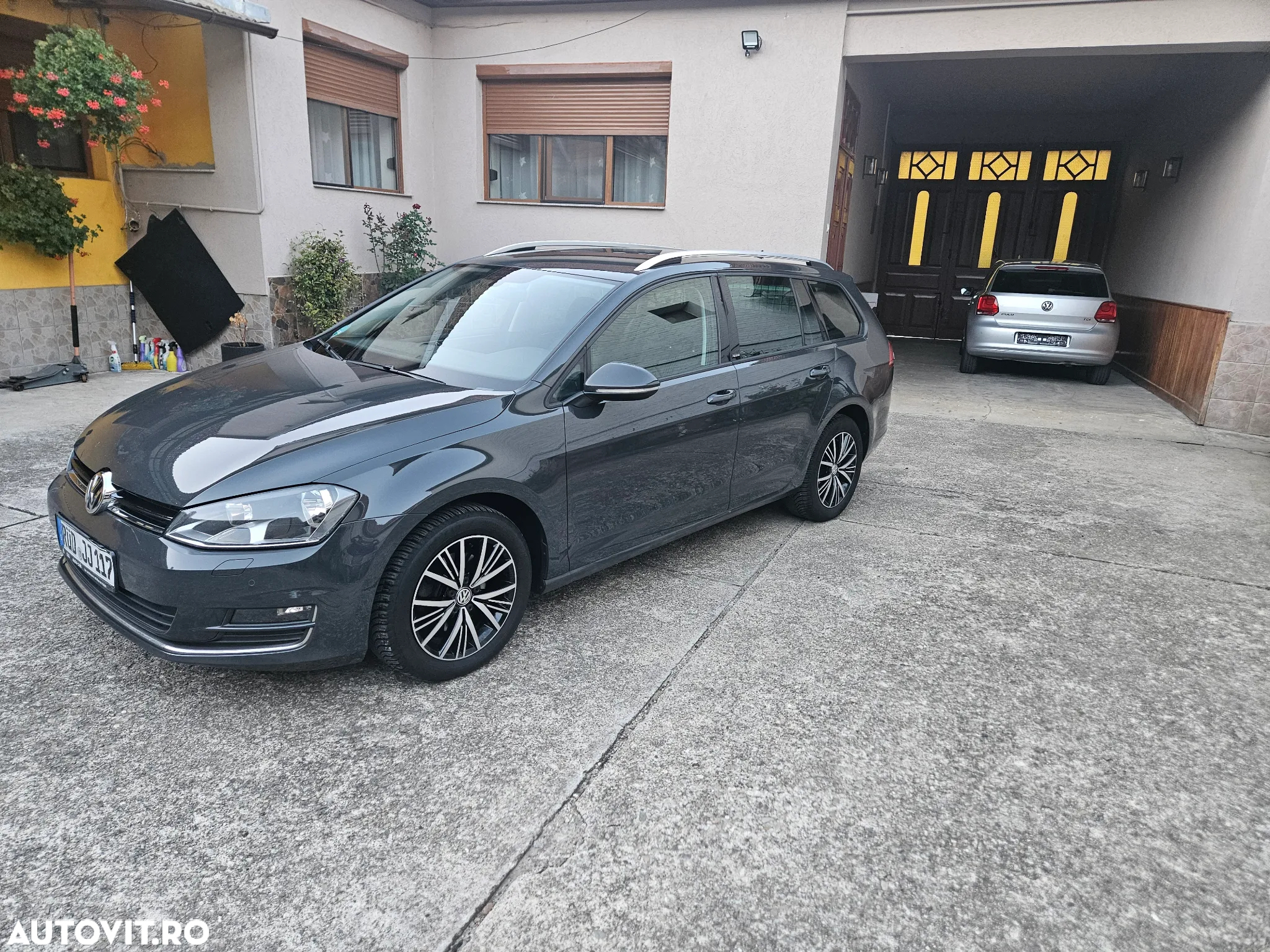 Volkswagen Golf Variant 1.6 TDI BlueMotion Technology DSG Allstar - 2